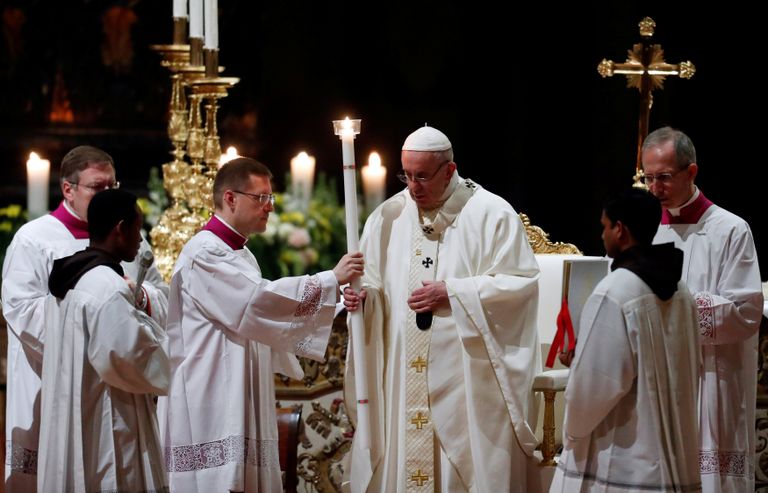 صحف الإمارات أبرزت زيارة قداسة البابا فرنسيس لأبوظبي