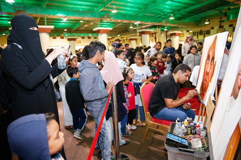 الآيس كريم بالتمر يتصدر مبيعات مهرجان الأحساء بالسعودية