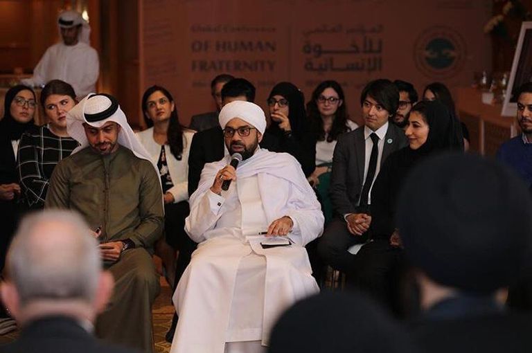 جانب من الحلقة الشبابية في قصر الإمارات