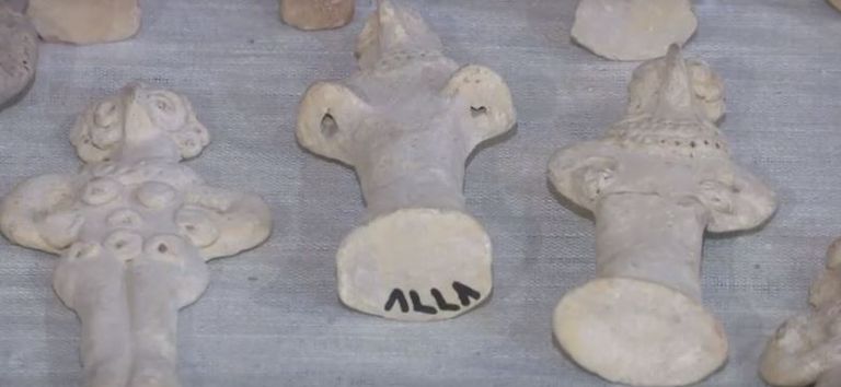 العراق يسترد 1300 قطعة أثرية من الأردن ويعرضها في متحفه الوطني