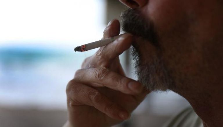 مشروع قانون في هاواي لرفع السن القانونية للتدخين إلى مئة عام