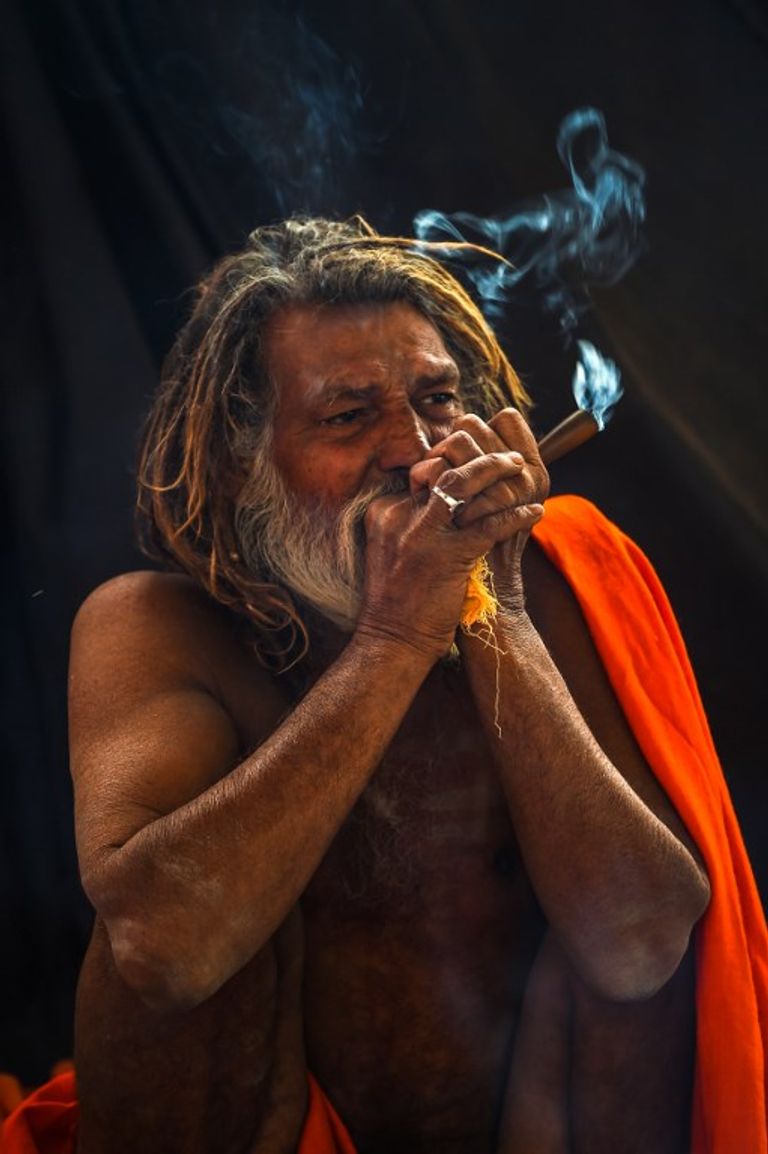 مشروع قانون في هاواي لرفع السن القانونية للتدخين إلى مئة عام