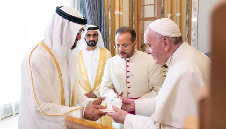 الشيخ محمد بن زايد آل نهيان وقداسة البابا فرنسيس