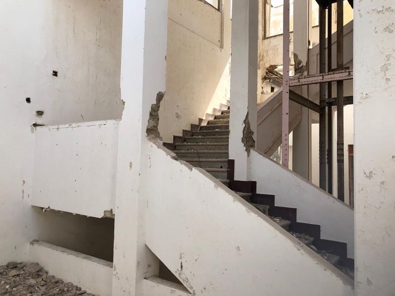 تبدل حال الفندق الملكي إلى خراب بفعل الإرهاب الحوثي