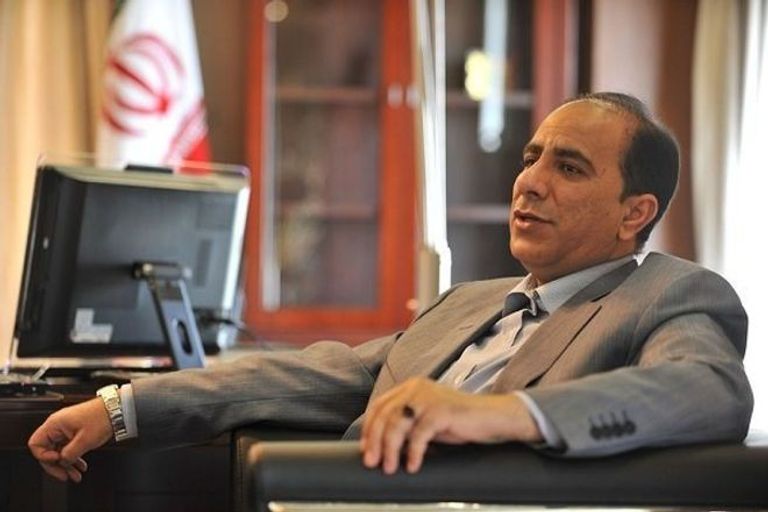 مهدي جهانجيري فريدون ينحنى إلى يسار روحاني - أرشيفية