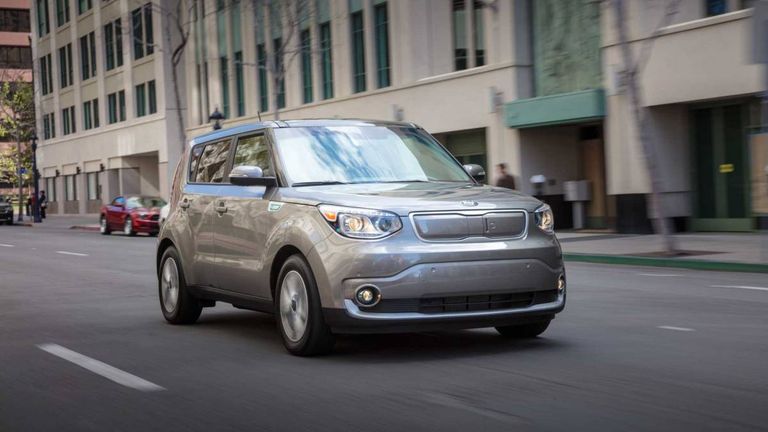 سيارة بي إم دابليو I3