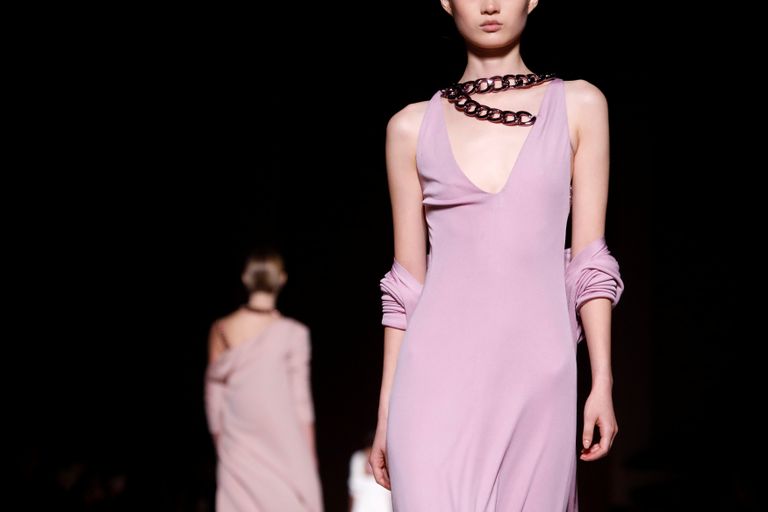 تصاميم هادئة ومريحة من توم فورد في أسبوع الموضة بنيويورك