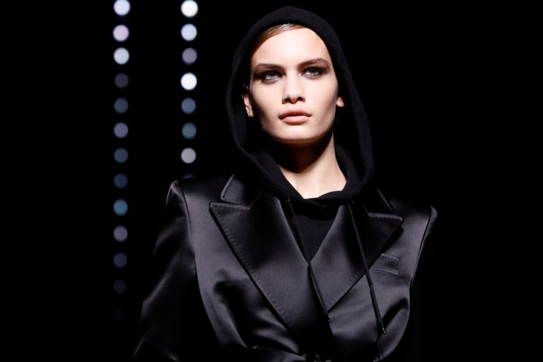 تصاميم هادئة ومريحة من توم فورد في أسبوع الموضة بنيويورك