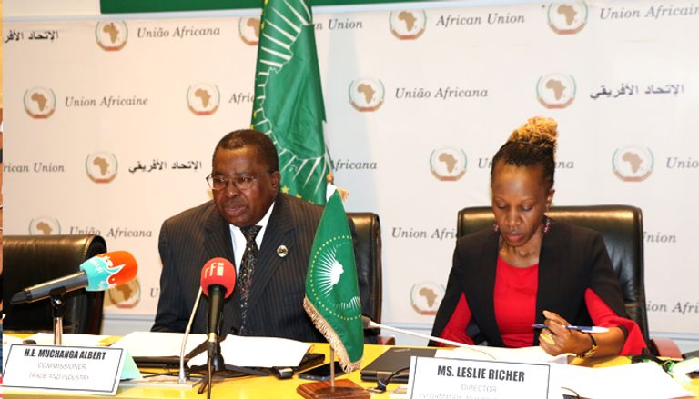 ألبرت موتشانجا مفوض التجارة والصناعة بالاتحاد الأفريقي