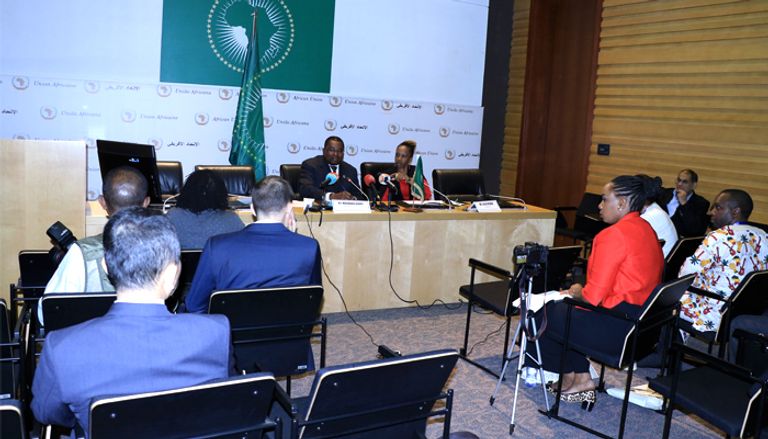 ألبرت موتشانجا مفوض التجارة والصناعة بالاتحاد الأفريقي