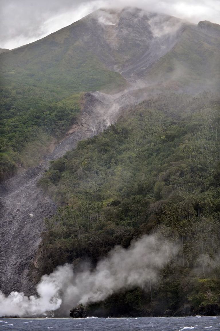 ثوران بركان ميرابي في إندونيسيا