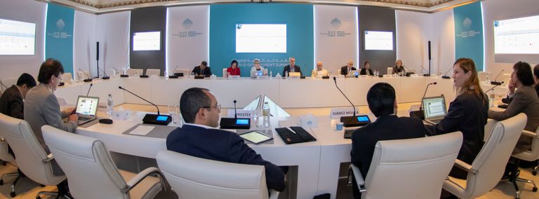 حكومات المستقبل وتحدي بناء قاعدة بيانات عالمية تخدم الإنسان