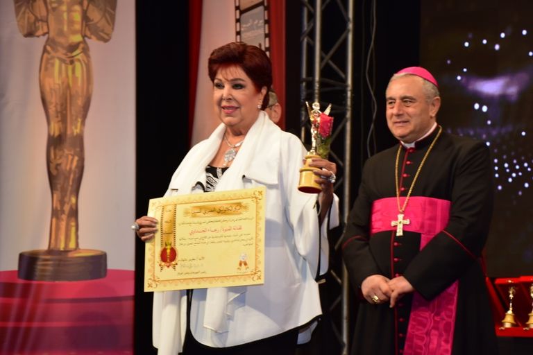 جانب من المكرمين في المهرجان