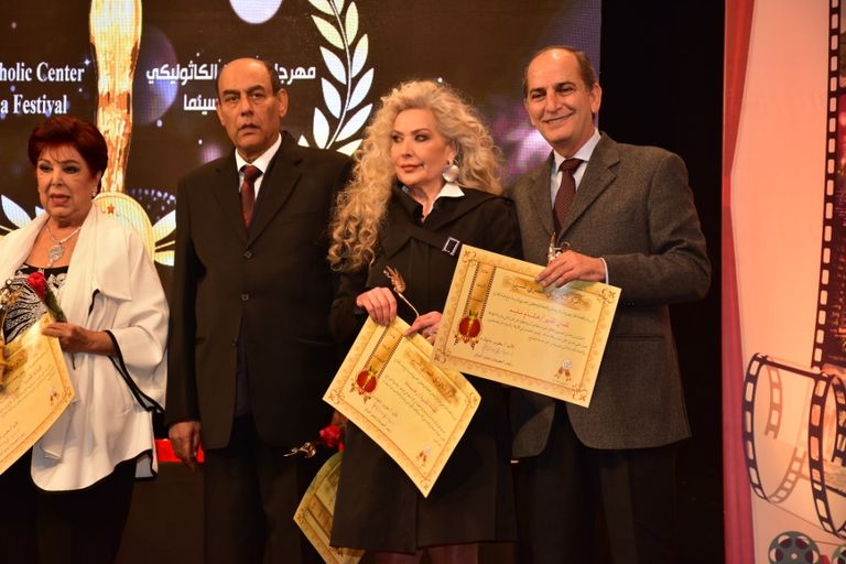 جانب من المكرمين في المهرجان