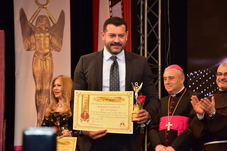 جانب من المكرمين في المهرجان