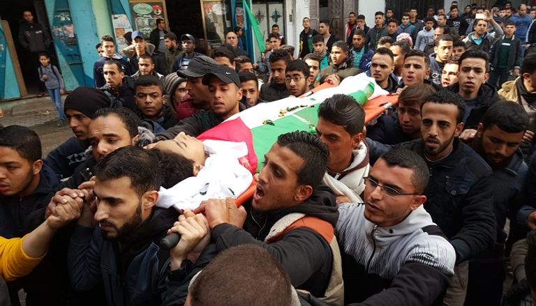 زملاء الطفل الشهيد داخل الفصل المدرسي