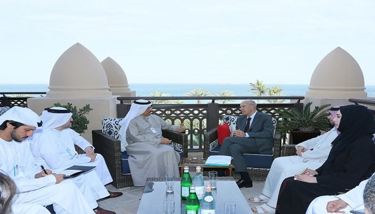 سلطان بن سعيد المنصوري وزير الاقتصاد الإماراتي والدكتور فرنسيس غري مدير عام المنظمة العالمية للملكية الفكرية "الويبو" جانب من اجتماع المنصوري مع برونو لومير وزير الاقتصاد الفرنسي