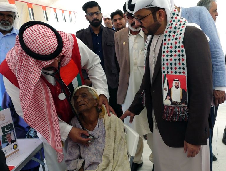 انطلاق حملة الشيخة فاطمة لعلاج الأطفال والنساء في "كاثور" الباكستانية