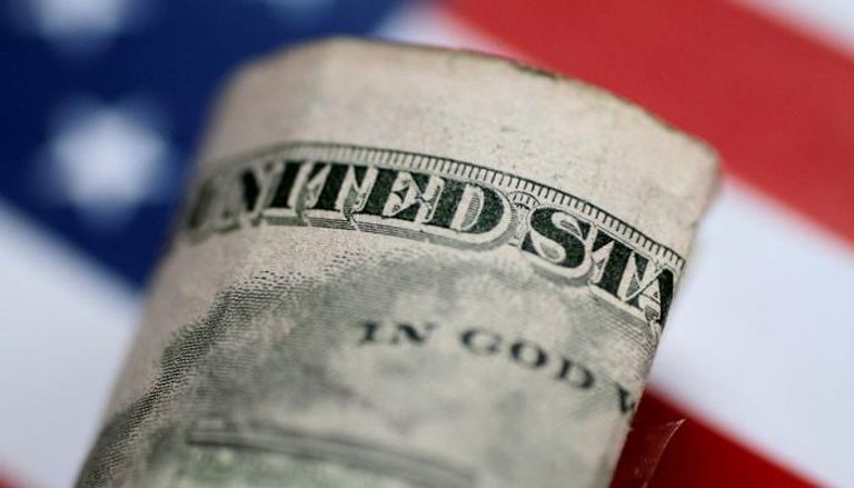 الدولار عند ذروة شهرين بفضل محادثات التجارة واتفاق تمويل حكومي