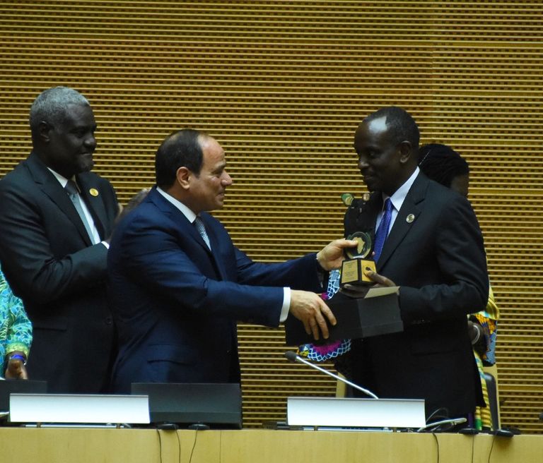 الجلسة الختامية للقمة الأفريقية تكرم المتميزين بالمجال العلمي