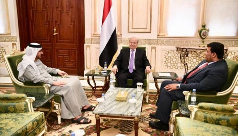هادي خلال استقباله سفير الإمارات لدى اليمن سالم الغفيلي