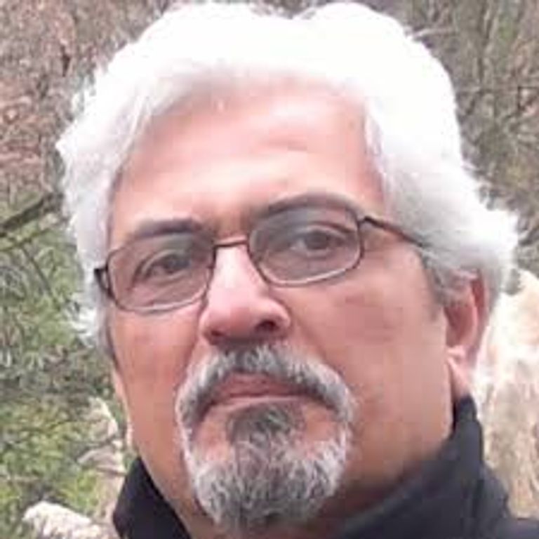 رشيد العناني الروائي المصري نجيب محفوظ - صورة أرشيفية