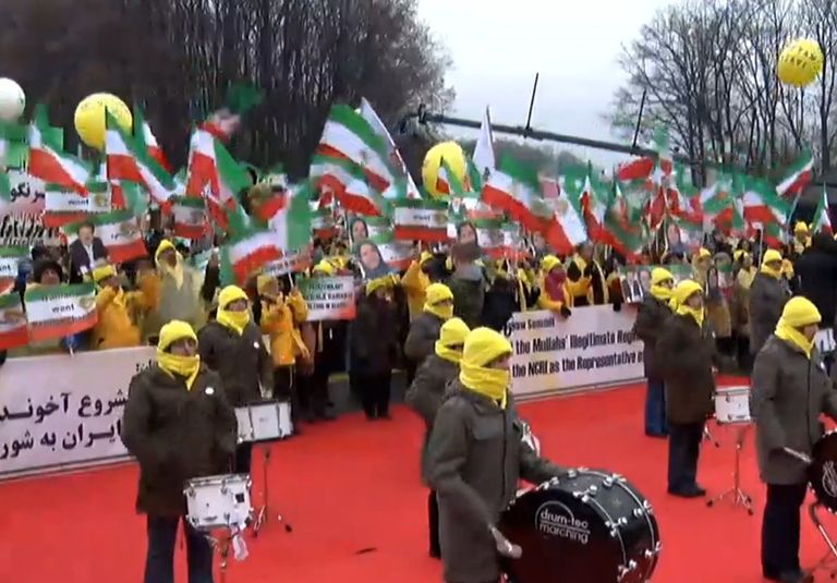 جانب من مسيرة وارسو المناهضة لنظام طهران