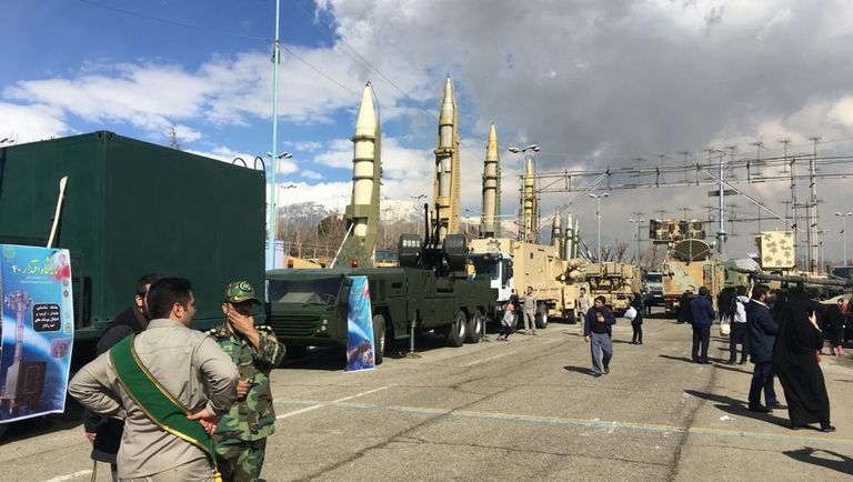 إيران تستفز العالم بصواريخها الباليستية بالتزامن مع قمة وارسو