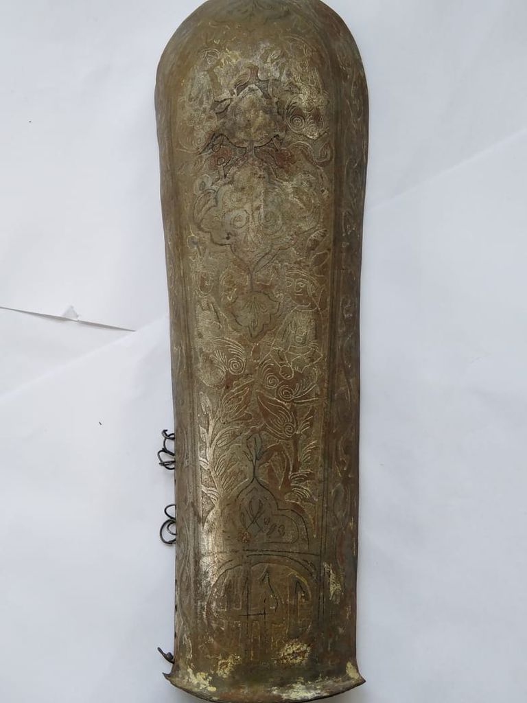 قطعة من زي عسكري إسلامي