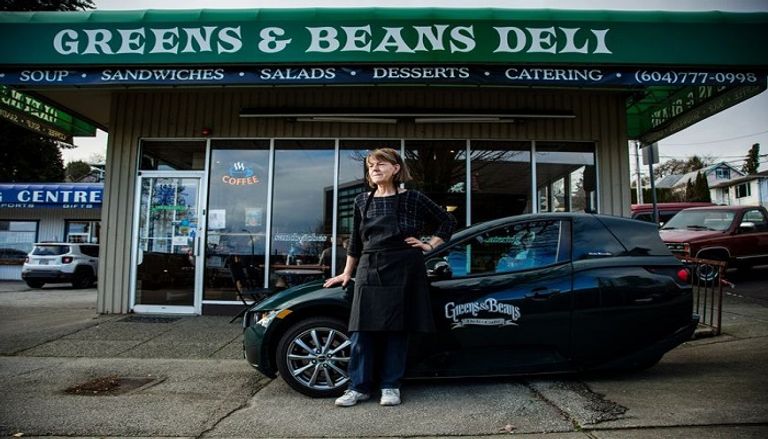 سيارة تسلا الجديدة اقتصادية وبمميزات رائعة