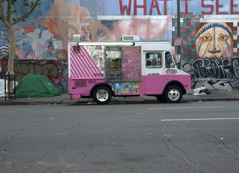 مشهد من أحد الأفلام المشاركة في مسابقة المهرجان