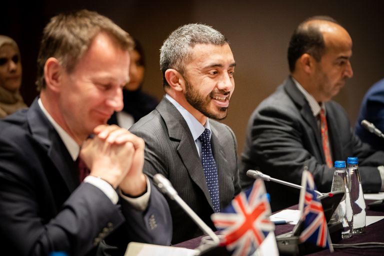 الشيخ عبدالله بن زايد يشارك في اجتماعات وارسو