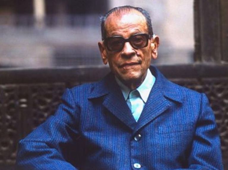 السيدة أم كلثوم ابنة الأديب العالمي نجيب محفوظ 