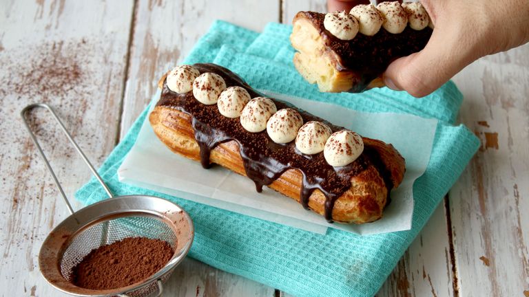 حلوى الإكلير حلوى الإكلير