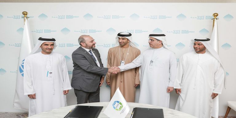 توقيع الاتفاقية على هامش القمة العالمية للحكومات