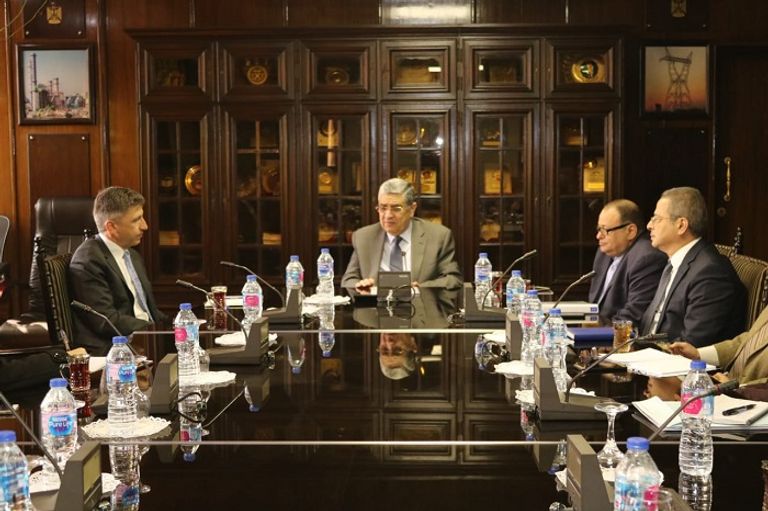 جانب من لقاء وزير الكهرباء المصري مع سفير قبرص