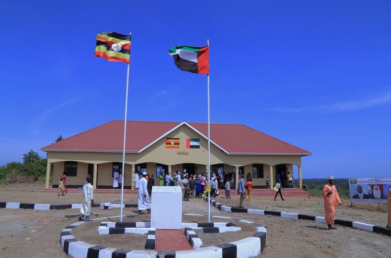 نائب رئيس أوغندا يفتتح مركز الشيخة شمسة بنت زايد في كمبالا