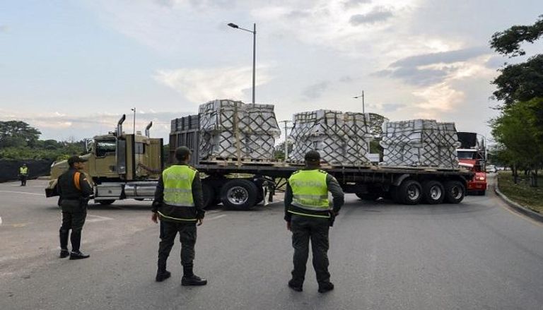 المساعدات الإنسانية على الحدود الكولومبية تنتظر دخول فنزويلا