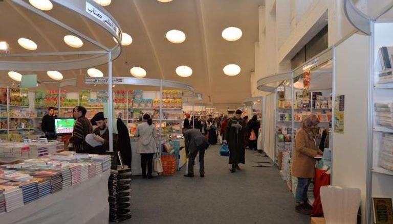 معرض الدار البيضاء للكتاب يحقق رقما قياسيا بـ550 ألف زائر