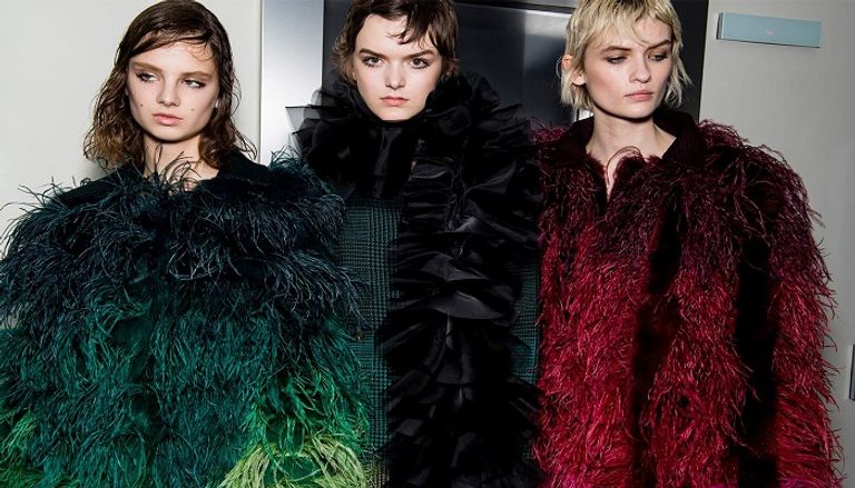 أسبوع الموضة في لندن.. أفضل إطلالات موسمي الخريف والشتاء لعام 2019