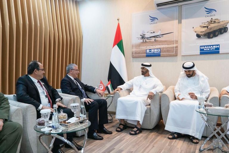 الشيخ محمد بن زايد يلتقي رؤساء الوفود المشاركة في أيدكس