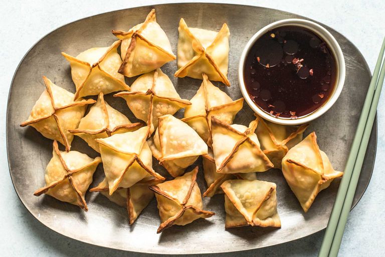 طريقة عمل فطائر الجبن في الفرن بالبسطرمة