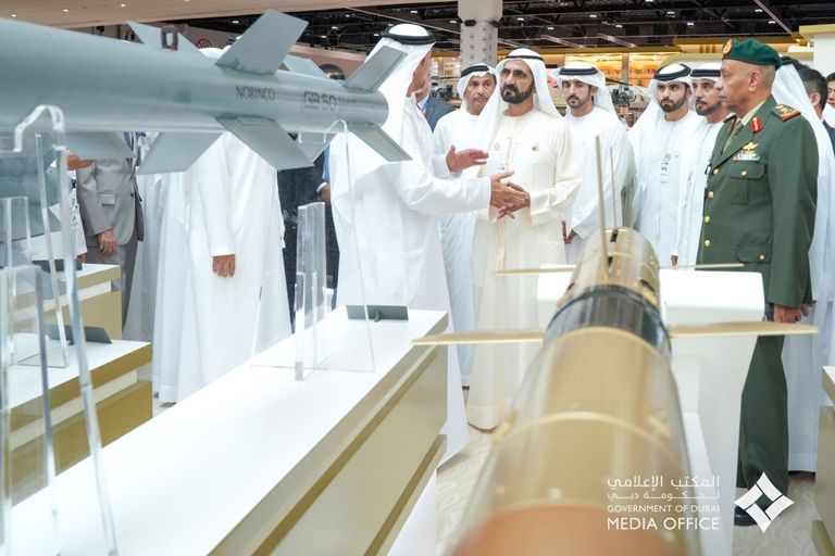 الشيخ محمد بن راشد يزور معرض أيدكس 2019