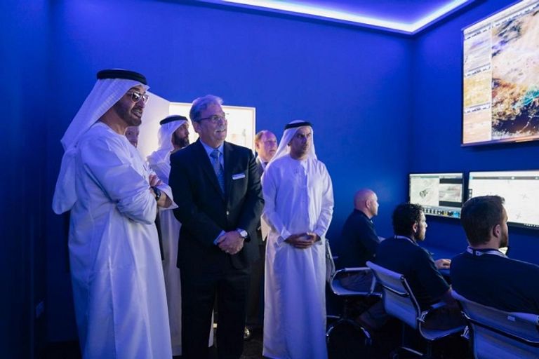 الشيخ محمد بن زايد يتابع فعاليات أيدكس 2019