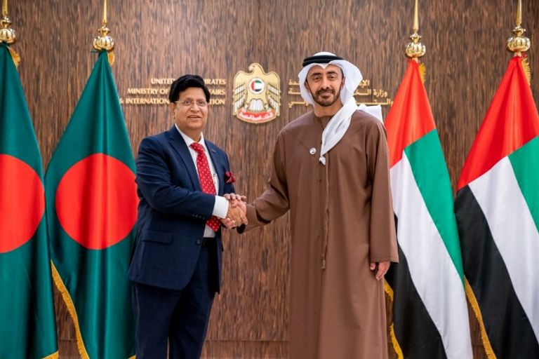 الشيخ عبدالله بن زايد آل نهيان يستقبل وزير الشؤون الخارجية في بنجلاديش