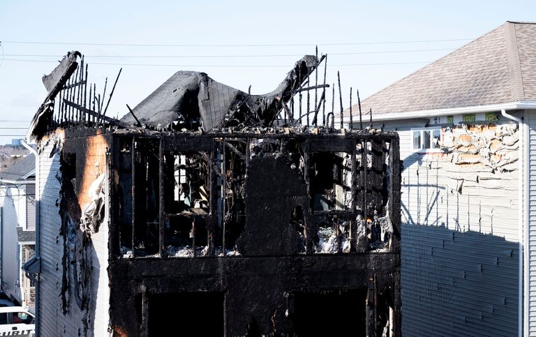 حريق منزل في كندا