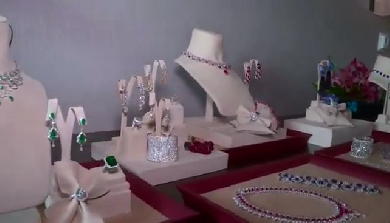 إحدى قطع مجوهرات دار شوبارد