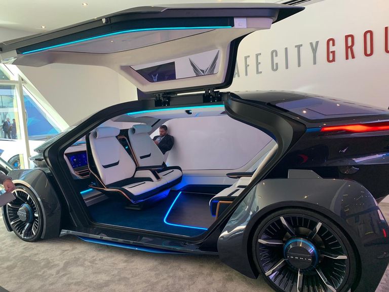 أول سيارة إماراتية كهربائية ذاتية القيادة