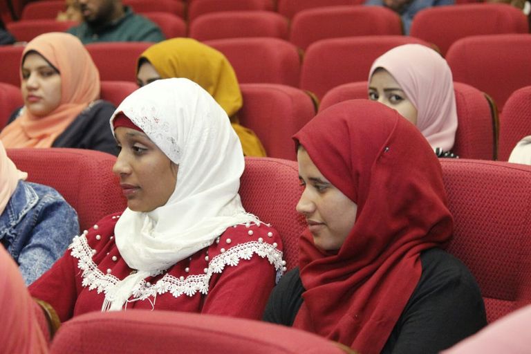 الفنانة المصرية منة شلبي في ندوة تكريمها بمهرجان أسوان لأفلام المرأة