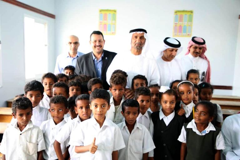 "الهلال" يقدم مساعدات غذائية جديدة لأهالي زغفة بحضرموت